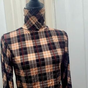 Turtle Neck Checkered Black and Red Plaid Long sleeve shirt For Women Fashion.🌴